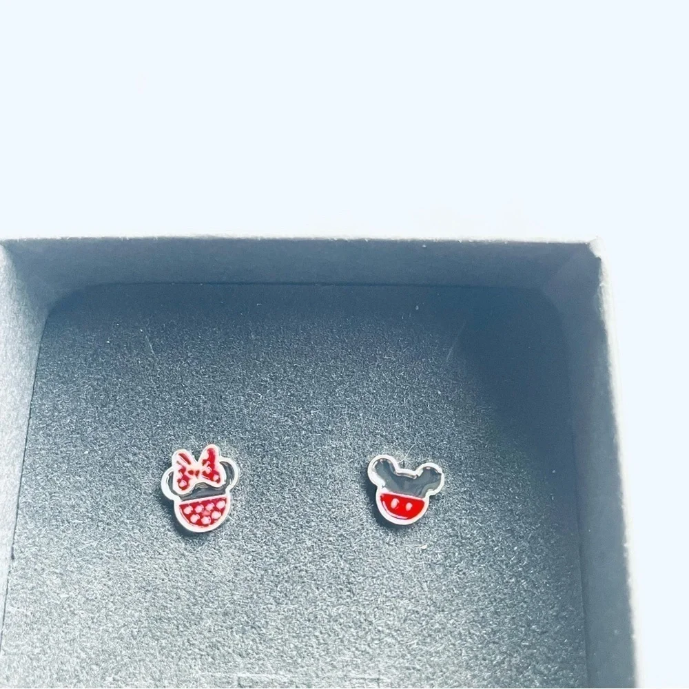NWOT Disney Mismatch Earrings - Mickey and Minnie Mouse